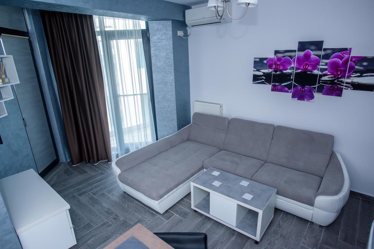 Năvodari Constantinos Apartment Mamaia Nord מראה חיצוני תמונה