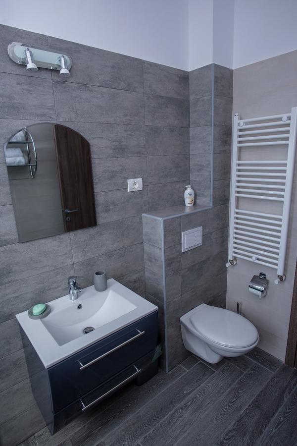 Năvodari Constantinos Apartment Mamaia Nord מראה חיצוני תמונה