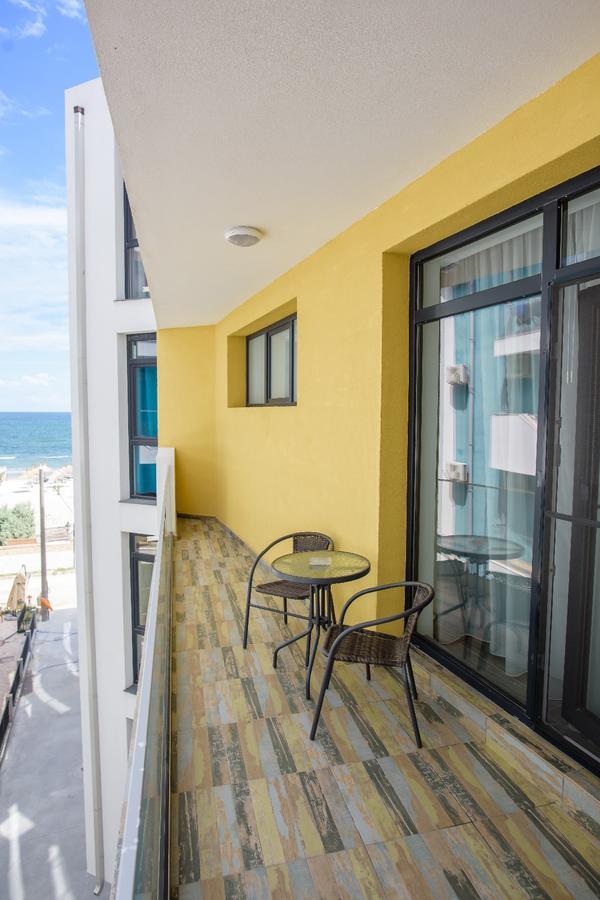 Năvodari Constantinos Apartment Mamaia Nord מראה חיצוני תמונה