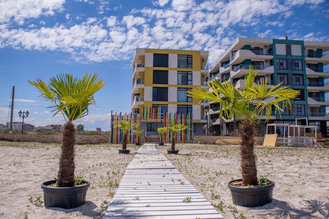 Năvodari Constantinos Apartment Mamaia Nord מראה חיצוני תמונה