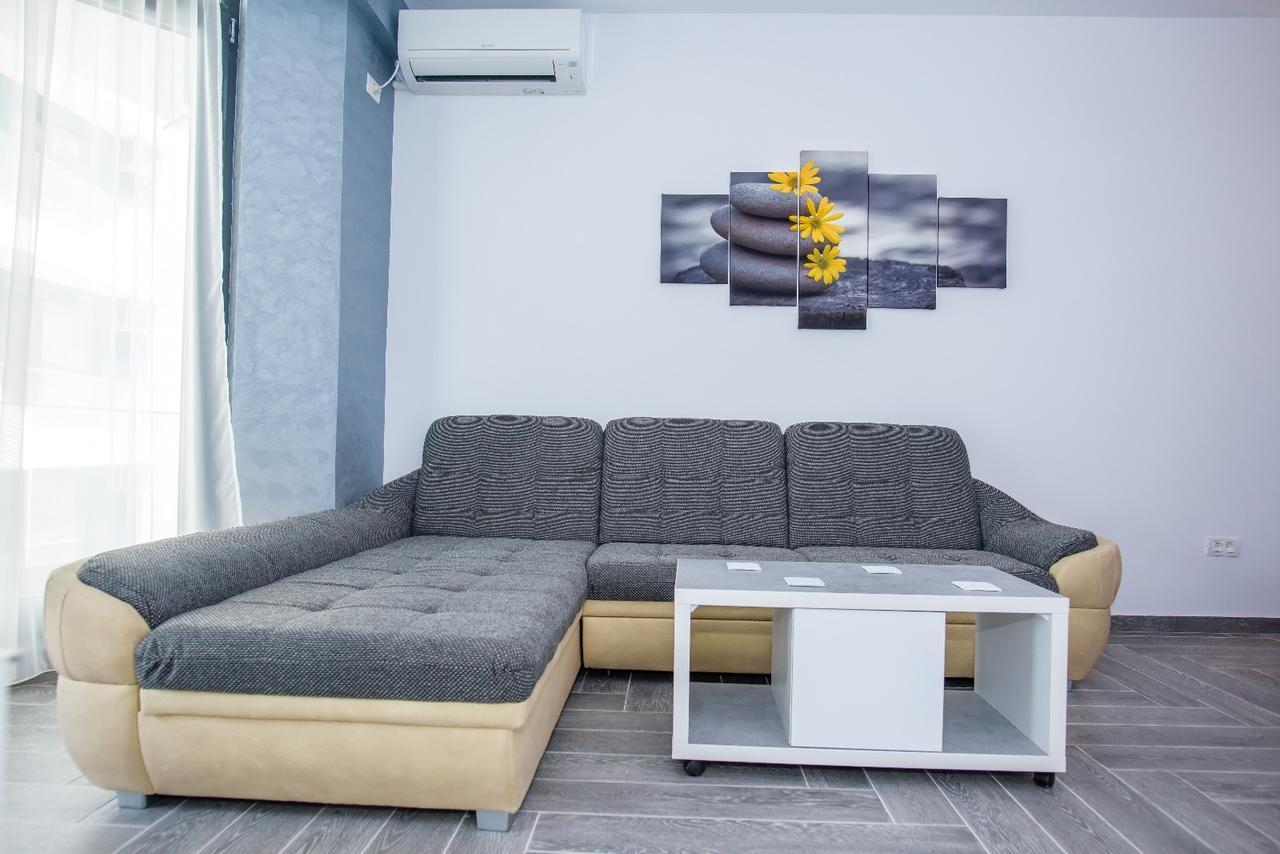 Năvodari Constantinos Apartment Mamaia Nord מראה חיצוני תמונה